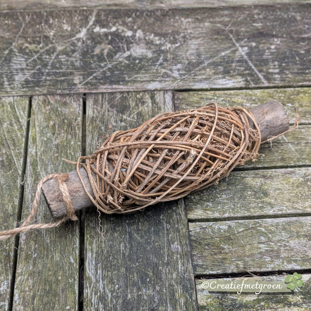 Houten klos met Natuurlijke Ranken - Afbeelding 1